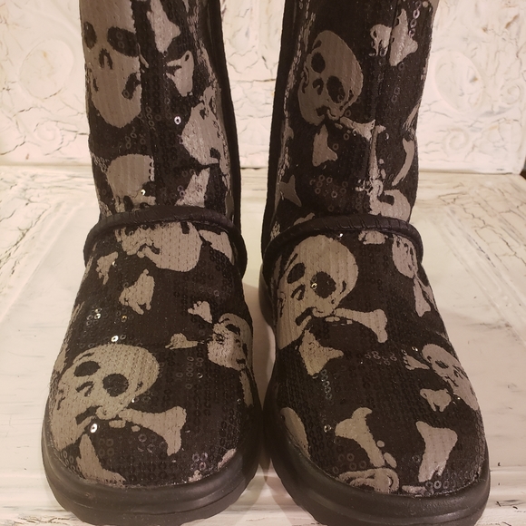 I heart Ugg Kisses Short - Picture 3 of 10